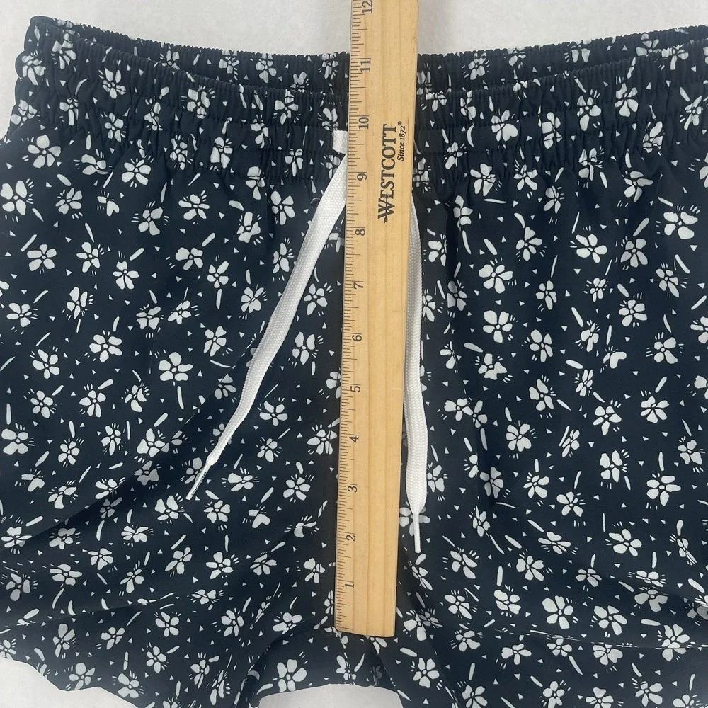 Chubbies Swim Trunks Mens S Black Floral Print 5.5